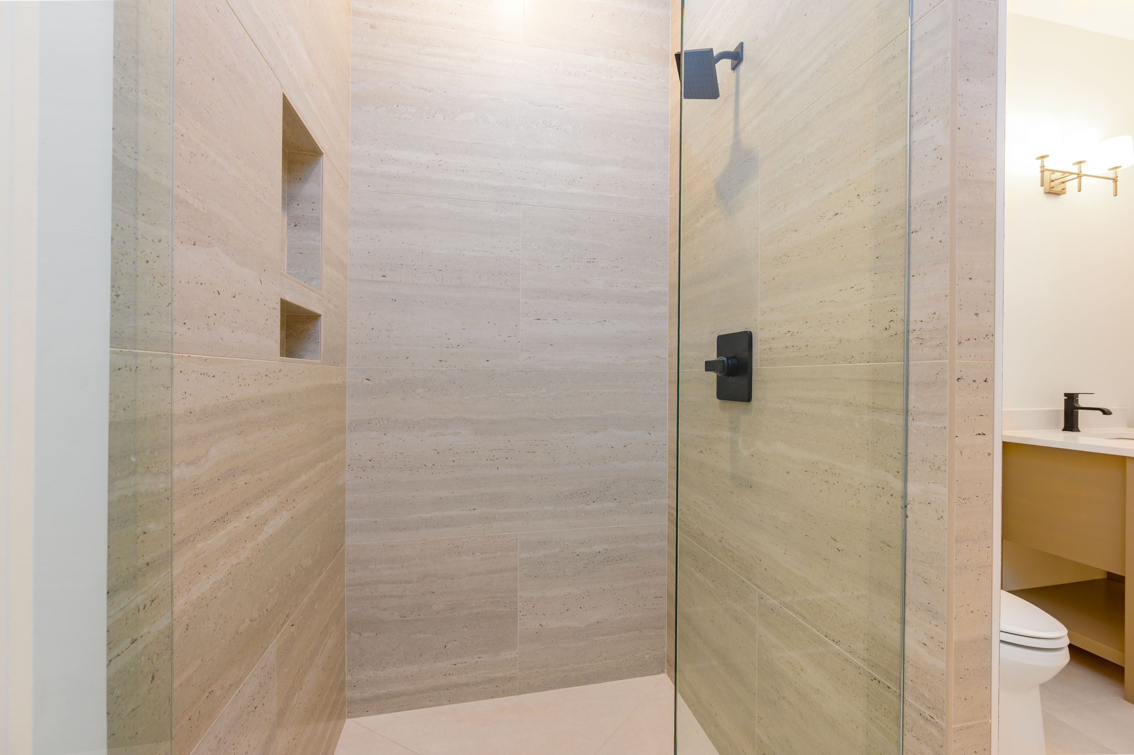 1050 Maple Ridge Way image 40